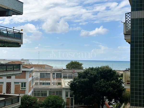 appartamento in vendita a Roma in zona Ostia