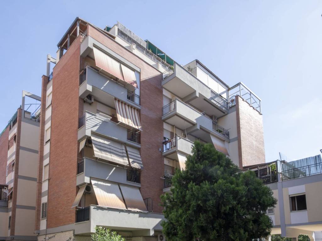 appartamento in vendita a Roma in zona Ostia