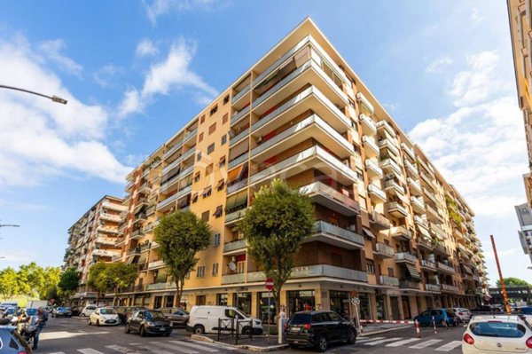 appartamento in vendita a Roma in zona Ostiense