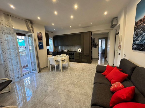 appartamento in vendita a Roma in zona Colle del Sole