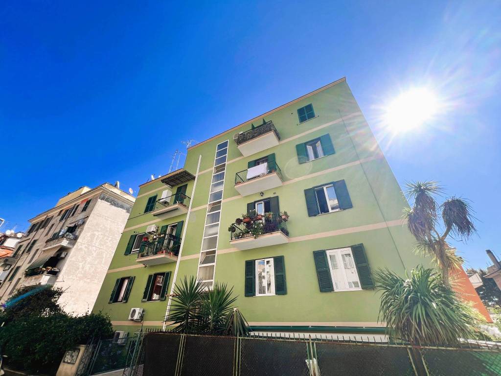 appartamento in vendita a Roma in zona Prenestino-Centocelle