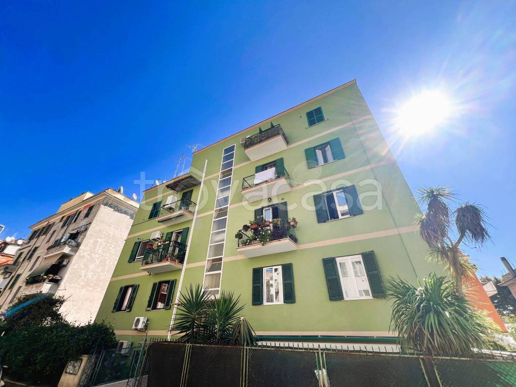 appartamento in vendita a Roma in zona Prenestino-Centocelle