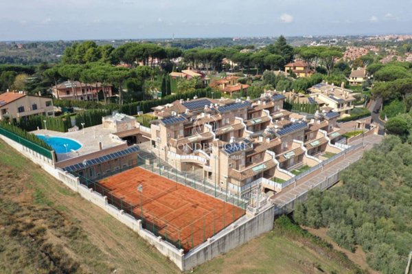 casa indipendente in vendita a Roma