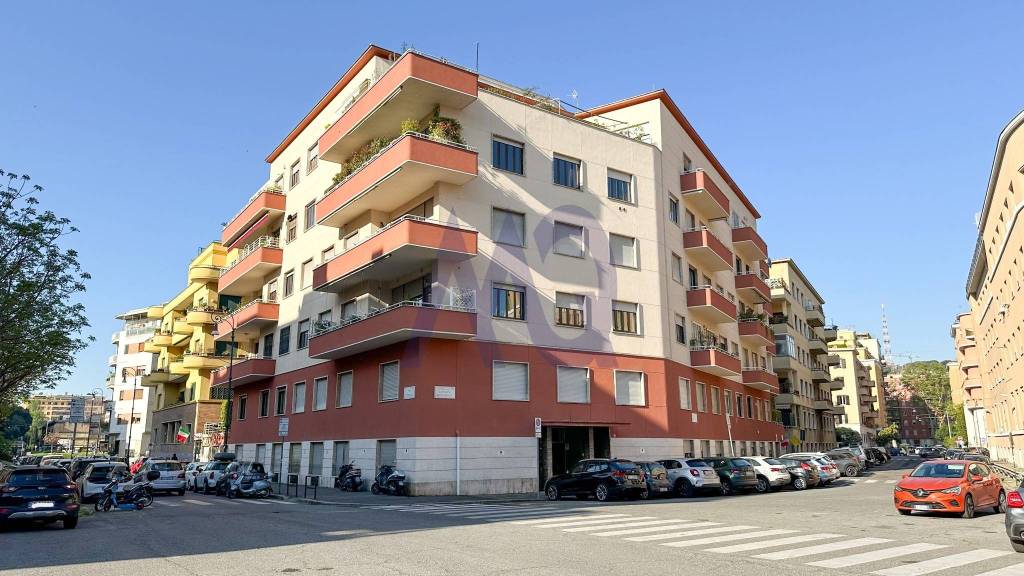 appartamento in vendita a Roma in zona Della Vittoria