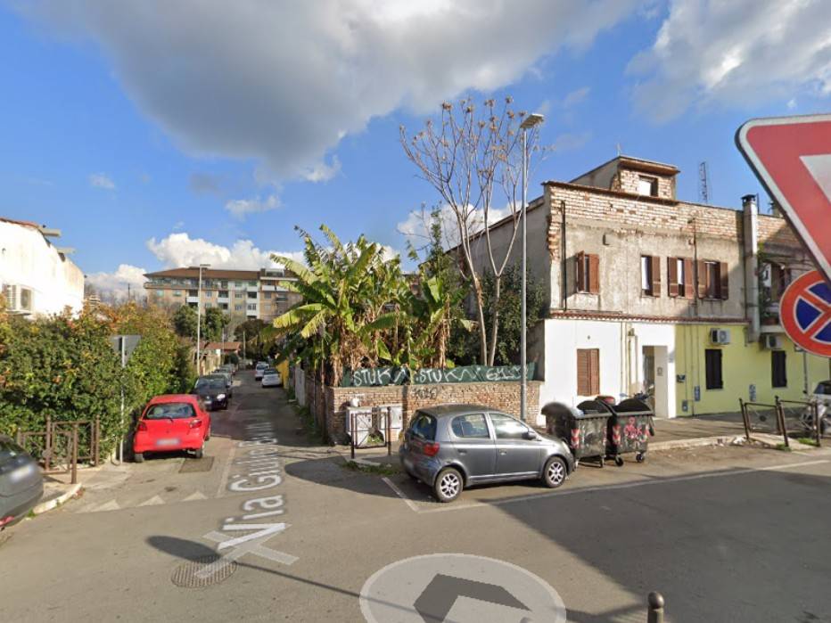 appartamento in vendita a Roma in zona Tuscolano