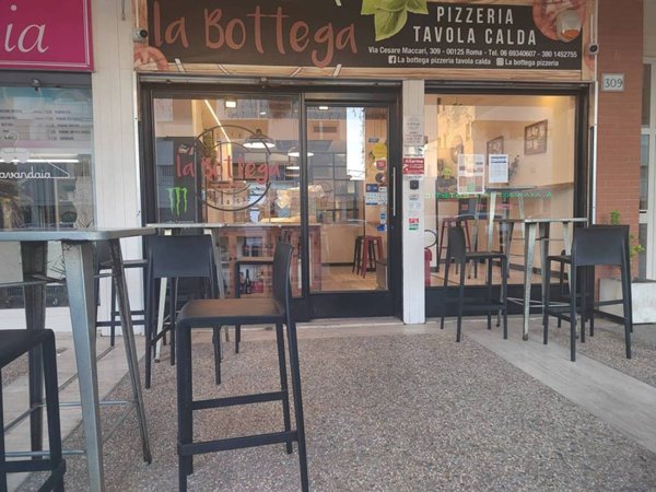 negozio in vendita a Roma in zona Acilia
