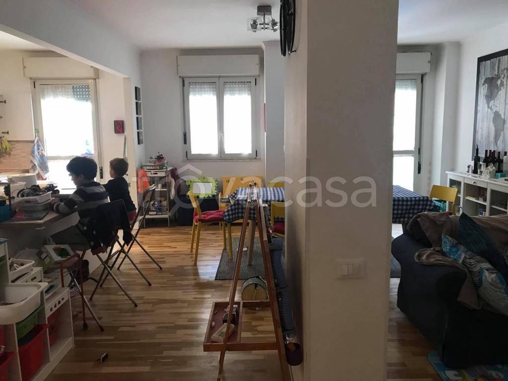 appartamento in vendita a Roma in zona Ardeatino