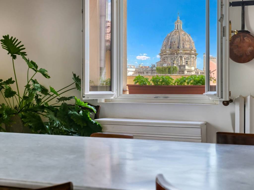appartamento in vendita a Roma in zona Centro Storico
