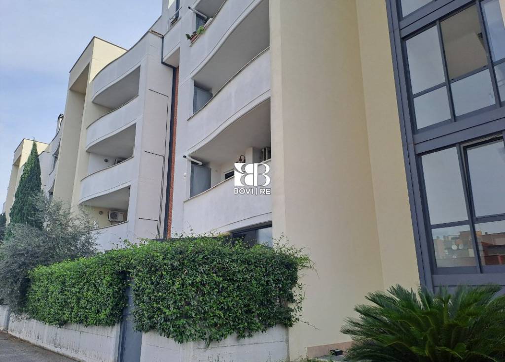 appartamento in vendita a Roma in zona Lunghezza