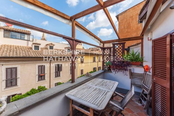 appartamento in vendita a Roma in zona Parione/Sant'Eustachio