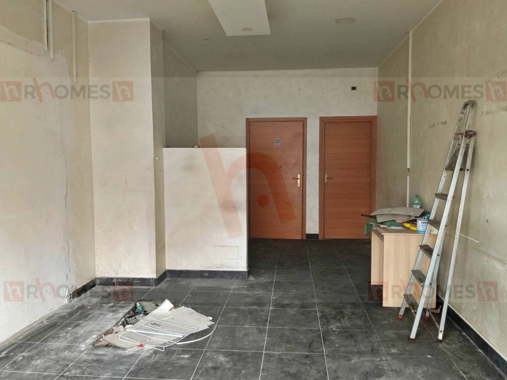 negozio in vendita a Roma in zona Prenestino-Centocelle