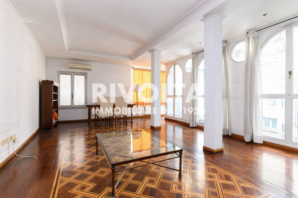 appartamento in vendita a Roma in zona Rione di Ponte