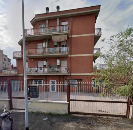 negozio in vendita a Roma in zona Tor Sapienza