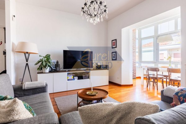 appartamento in vendita a Roma in zona Appio Pignatelli