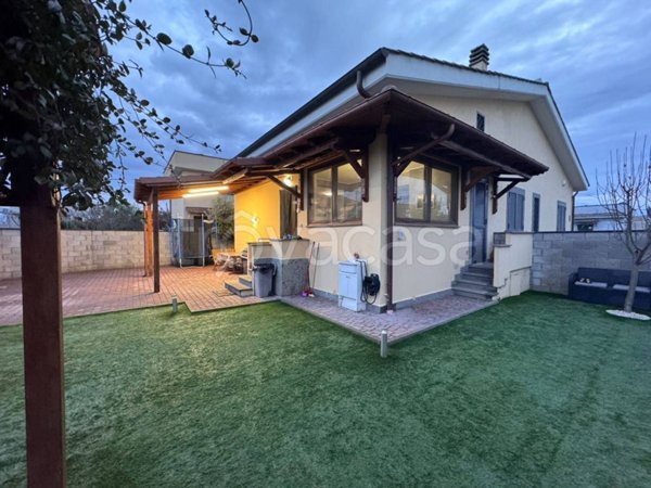 casa indipendente in vendita a Roma in zona Piana del Sole