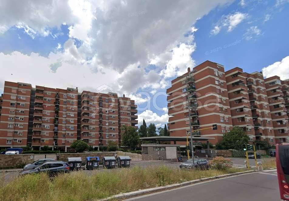 locale di sgombero in vendita a Roma in zona Ardeatino