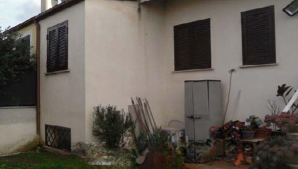 casa indipendente in vendita a Roma in zona Finocchio