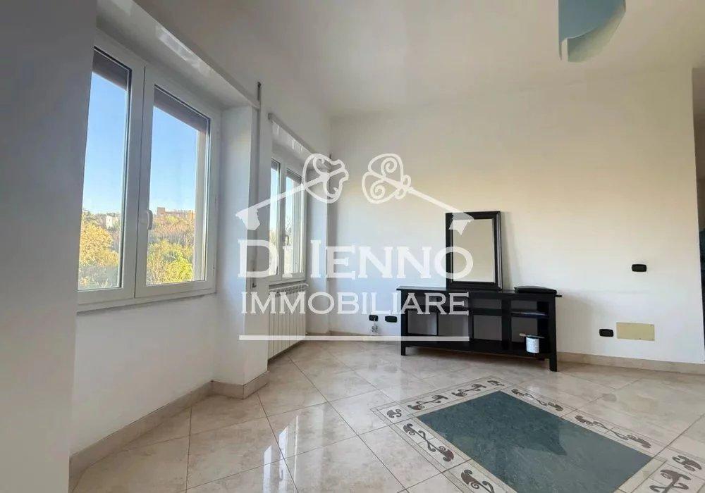 appartamento in vendita a Roma in zona Corviale