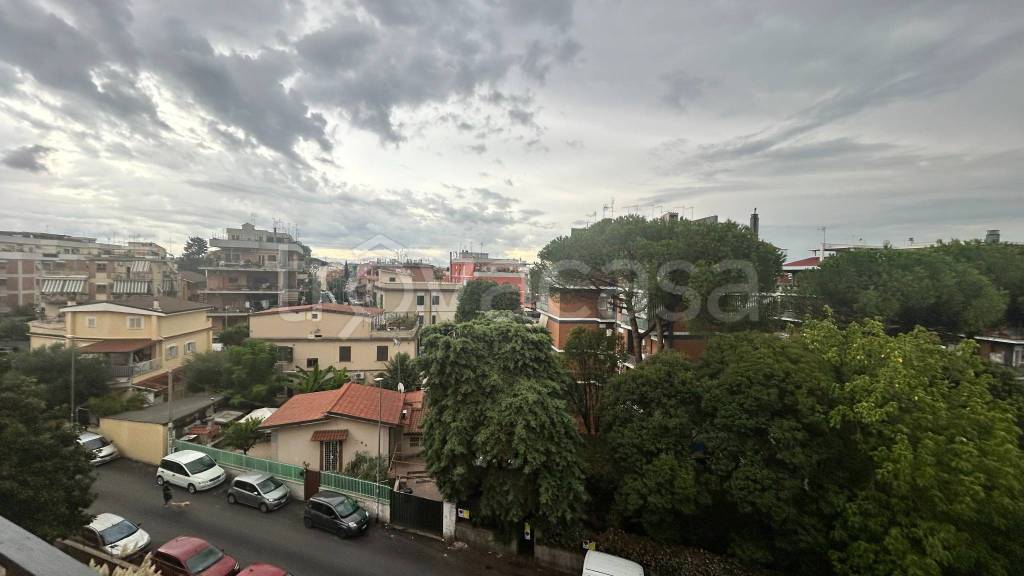 appartamento in vendita a Roma in zona Torrevecchia