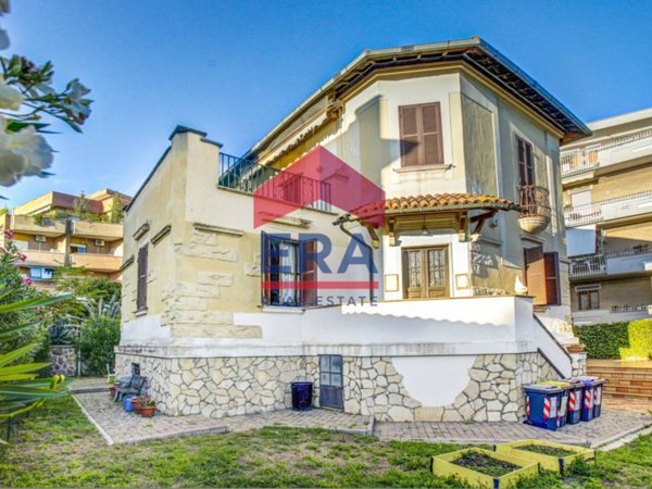 casa indipendente in vendita a Roma in zona Monte Sacro/Talenti