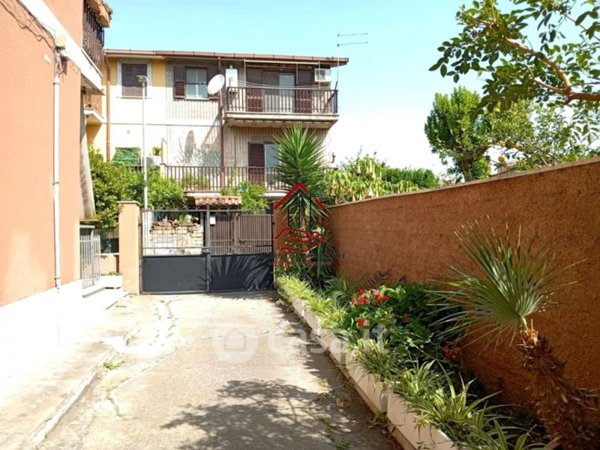 appartamento in vendita a Roma in zona Longarina