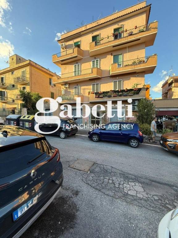 appartamento in vendita a Roma in zona Prenestino-Centocelle