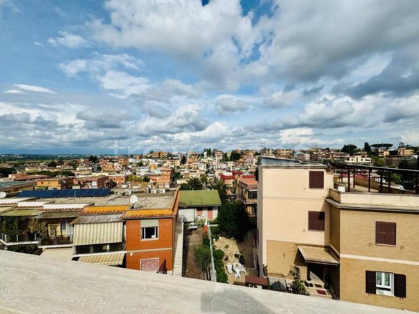 appartamento in vendita a Roma in zona Vitinia