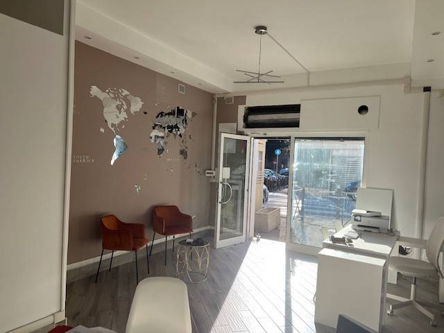 negozio in vendita a Roma in zona Monte Sacro/Talenti