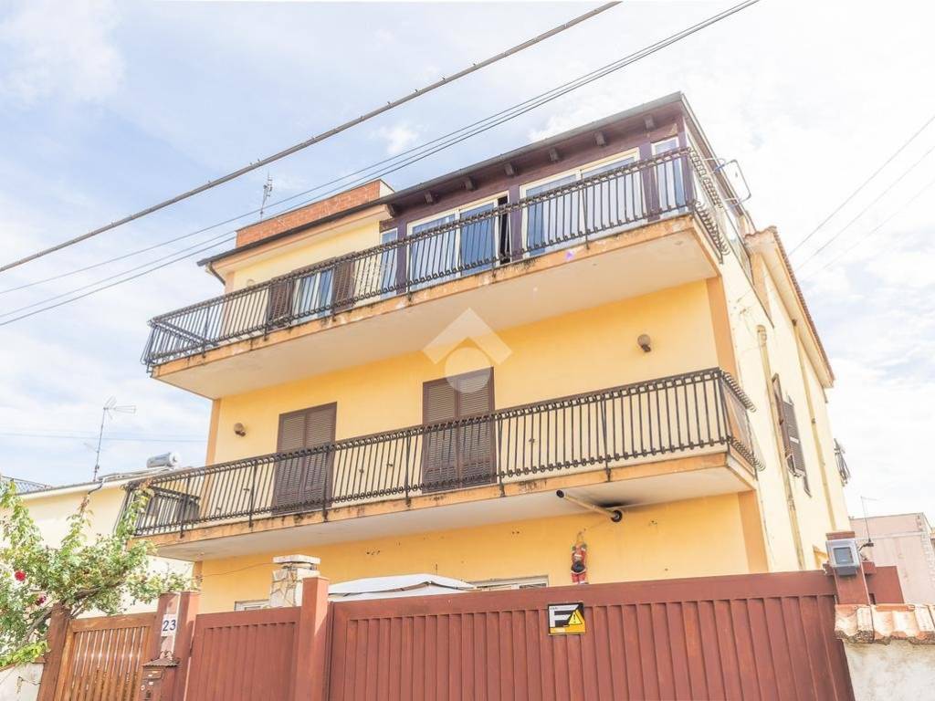 appartamento in vendita a Roma in zona Castelverde
