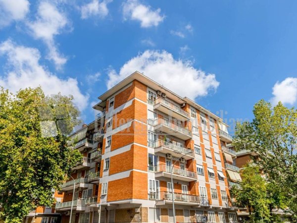 appartamento in vendita a Roma in zona Appio Claudio