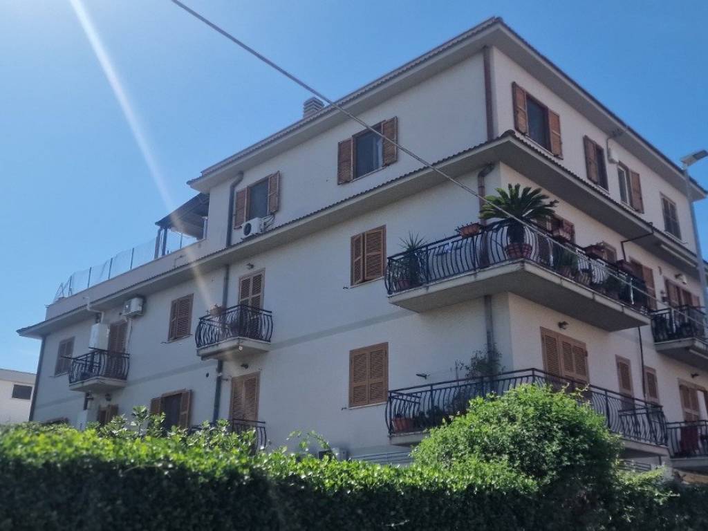 appartamento in vendita a Roma in zona Collatino