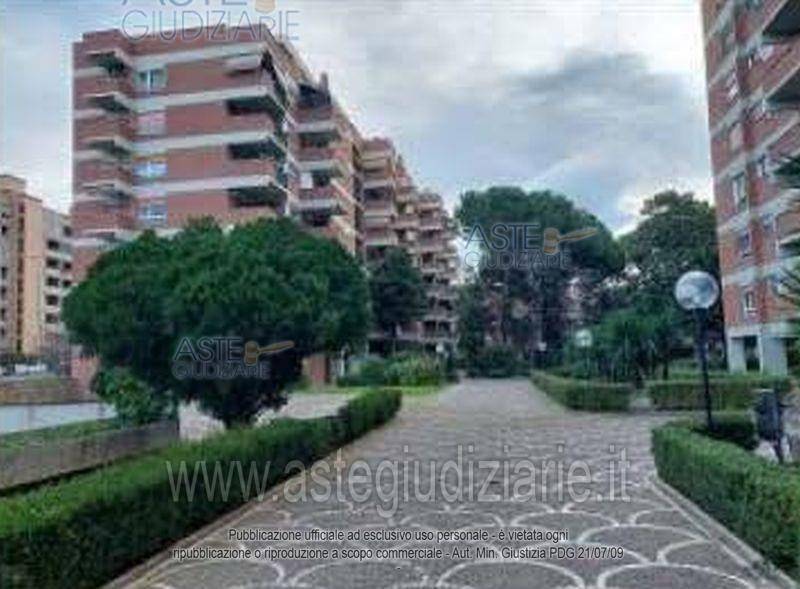 appartamento in vendita a Roma in zona Ardeatino