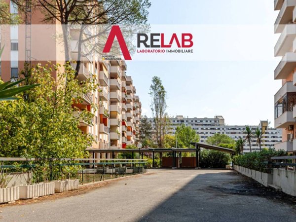 appartamento in vendita a Roma in zona Spinaceto