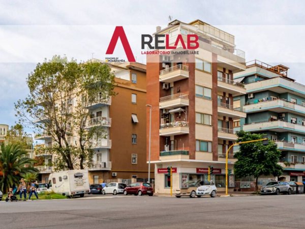 appartamento in vendita a Roma in zona Ostia