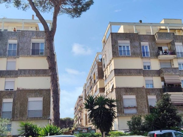 appartamento in vendita a Roma in zona Ostia