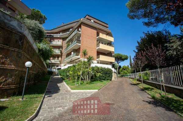 appartamento in vendita a Roma in zona Ardeatino