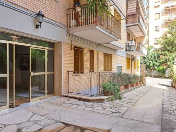 appartamento in vendita a Roma in zona Cinecittà