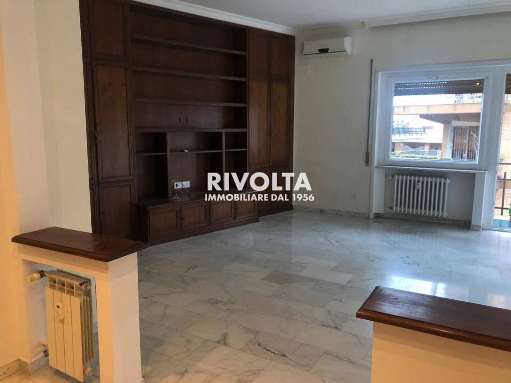 appartamento in vendita a Roma in zona Tor di Quinto