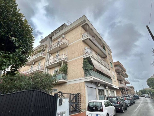 appartamento in vendita a Roma in zona Prenestino-Centocelle