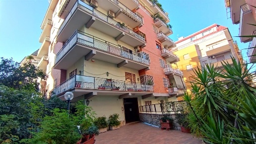 appartamento in vendita a Roma in zona Tor di Quinto