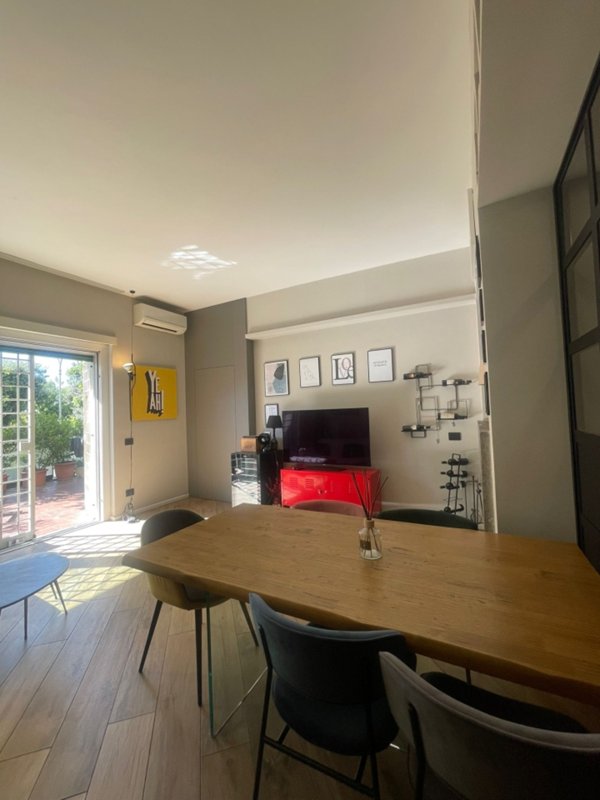 appartamento in vendita a Roma in zona Ostiense