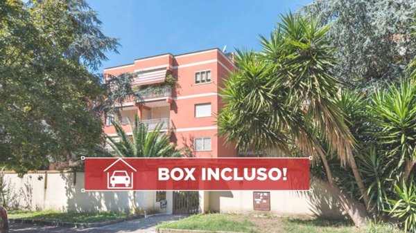 appartamento in vendita a Roma in zona Tor de' Cenci