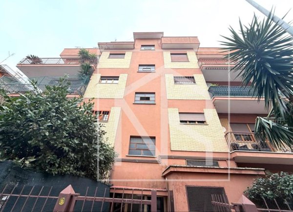 appartamento in vendita a Roma in zona Torre Maura