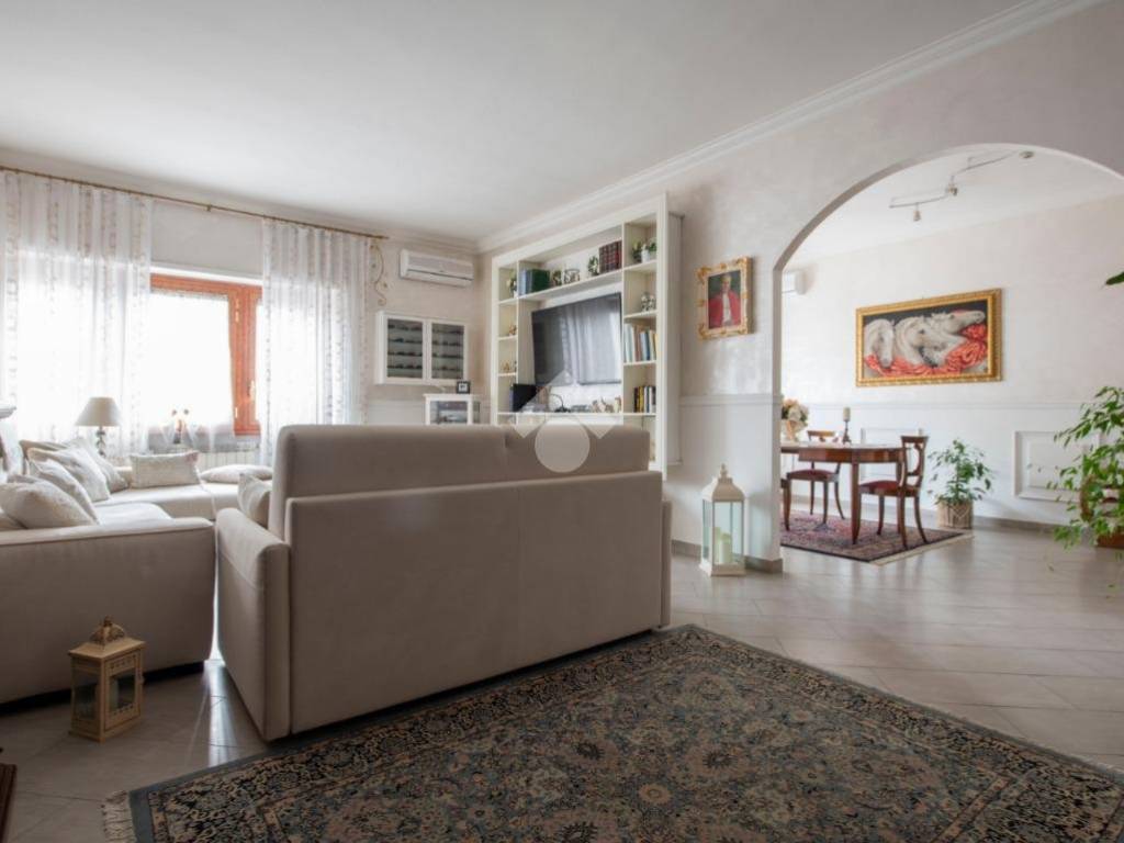 appartamento in vendita a Roma in zona Ostia