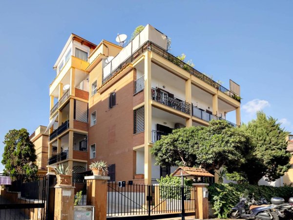 appartamento in vendita a Roma