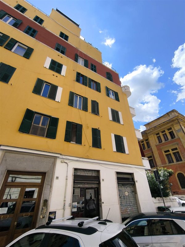 negozio in vendita a Roma in zona San Saba - Ripa
