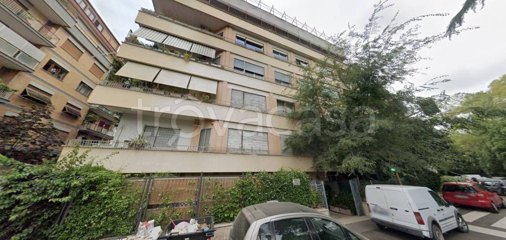 appartamento in vendita a Roma in zona Della Vittoria
