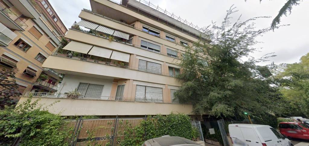 appartamento in vendita a Roma in zona Della Vittoria