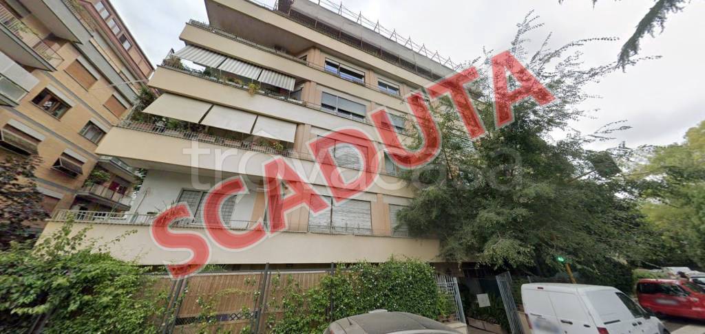 appartamento in vendita a Roma in zona Della Vittoria