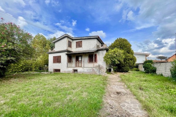 casa indipendente in vendita a Roma in zona Infernetto